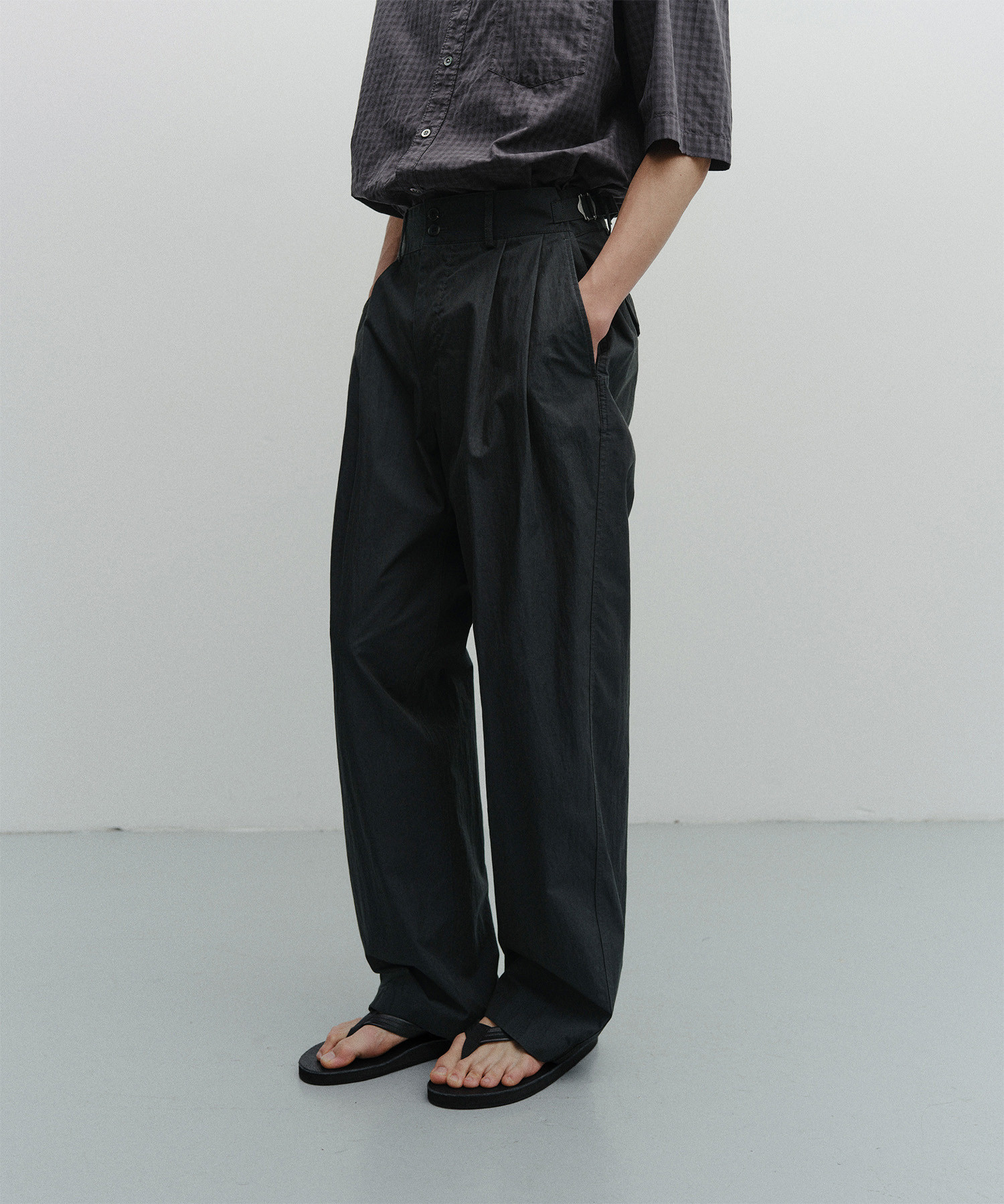 Santiago Officer Pants (Almost Black) - 어나더오피스