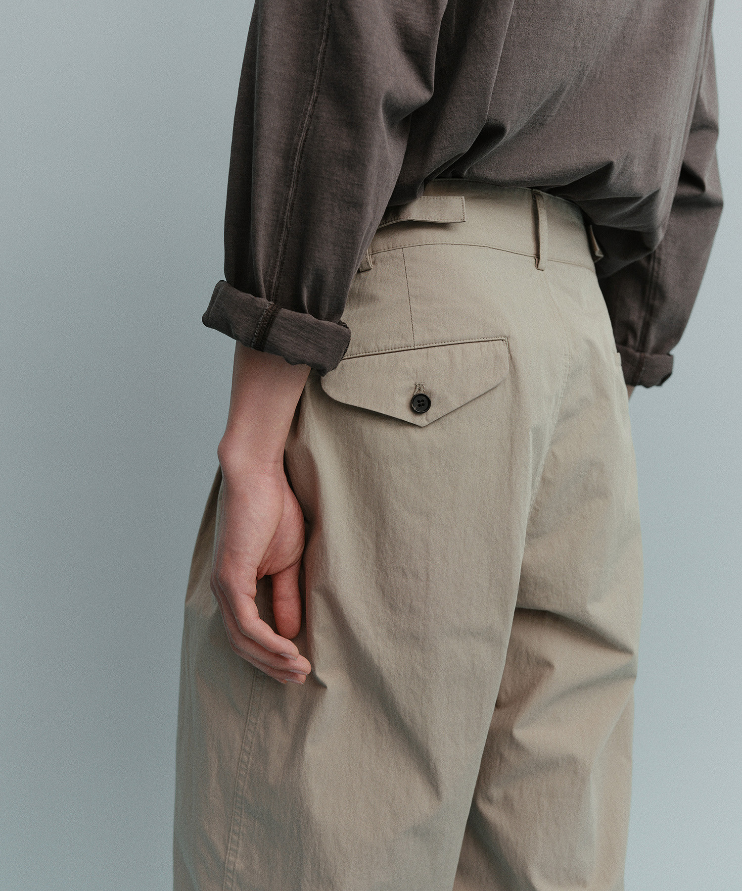 Santiago Officer Pants (Universal Khaki) - 어나더오피스
