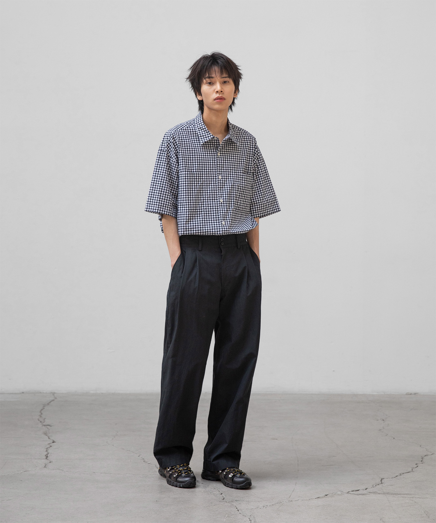 パンツ Santiago Officer Pants Almost Black Santiago Officer Pants in Almost Black Dress - flat front