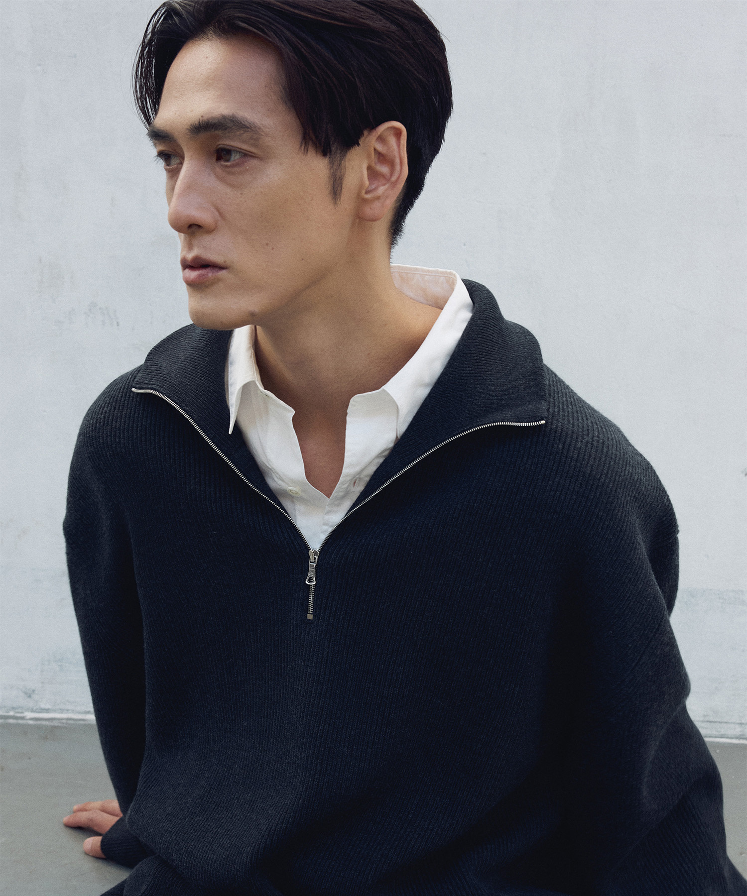 Volume Half Zip-up Knit (Onyx) - 어나더오피스