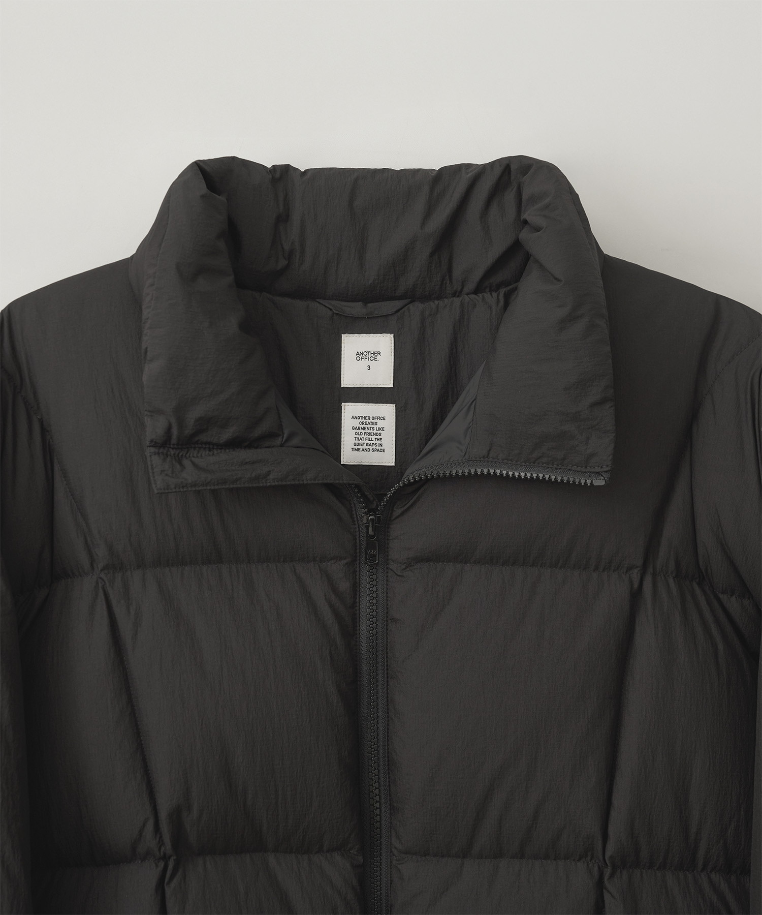 Cloudy Balloon Down Puffer Jacket (Almost Black) - 어나더오피스
