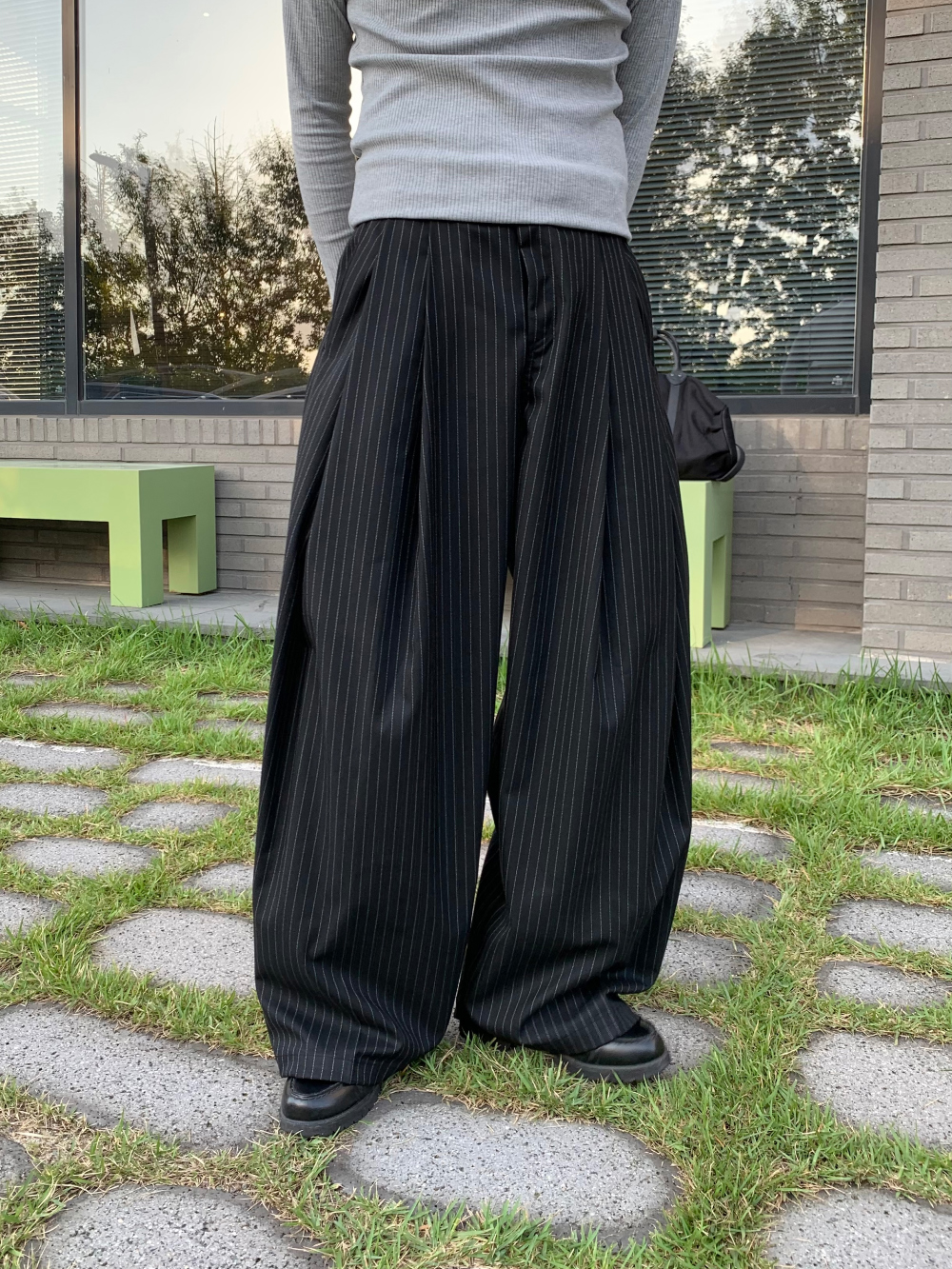 바지 모델 착용 이미지-S435L31