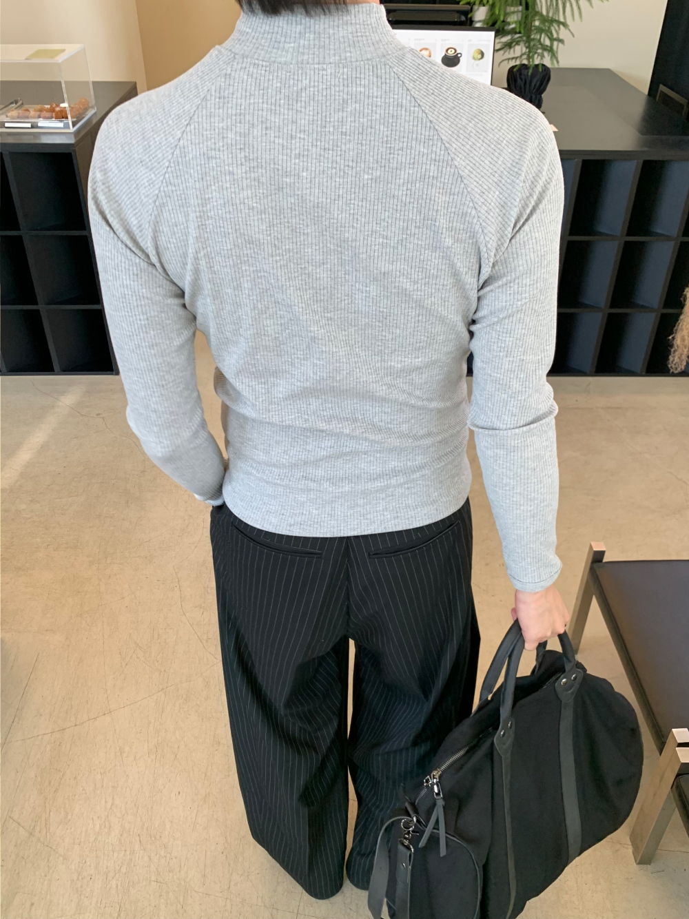 바지 모델 착용 이미지-S435L15