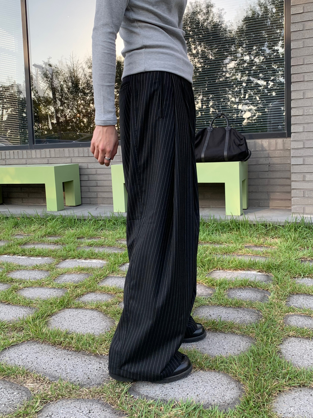 바지 모델 착용 이미지-S435L25