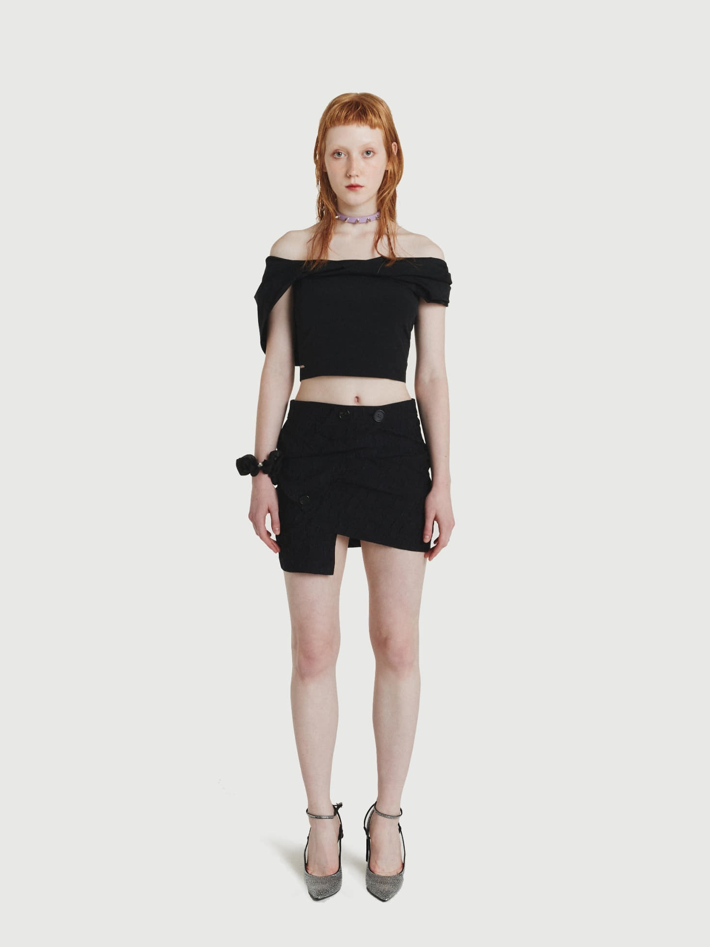Asymmetric Tuck Shirring Mini Skirt / Black