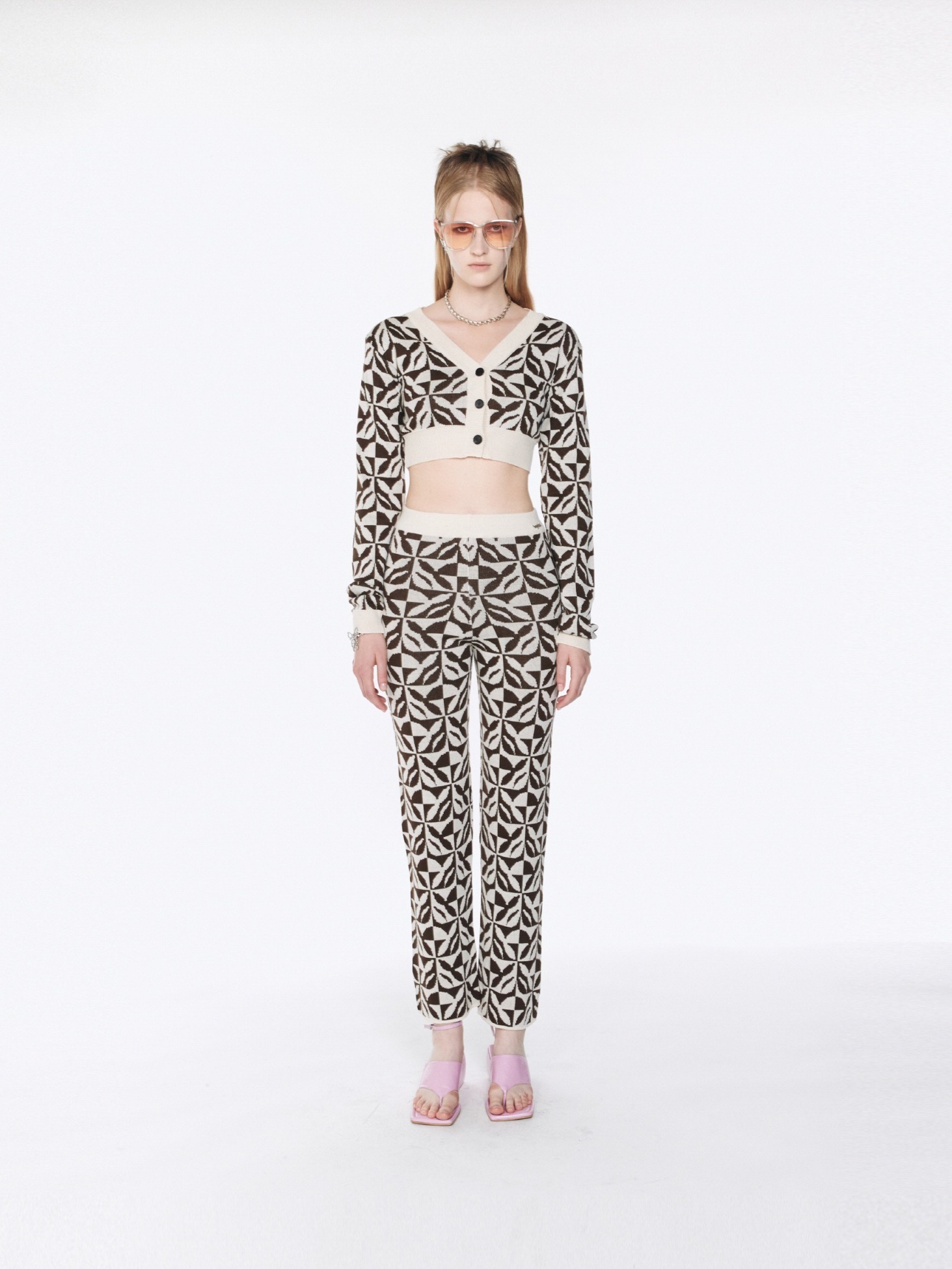 Logo Monogram-Patterned Knitted Cardigan / Brown