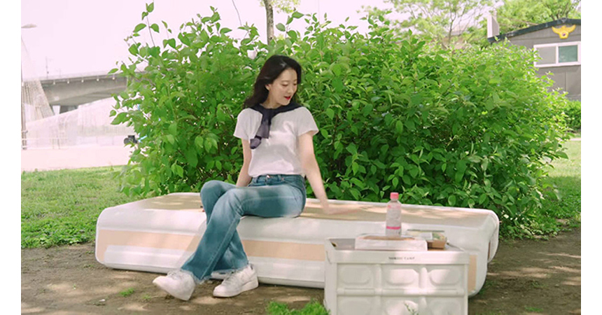 화장품 모델 착용 이미지-S1L23