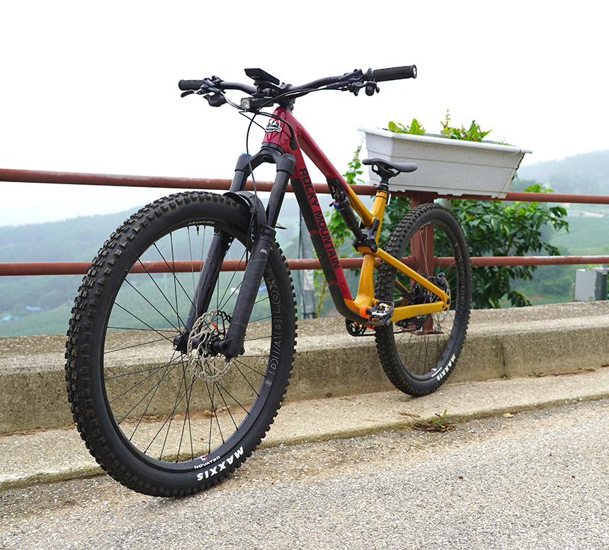 악세사리 모델 착용 이미지-S1L34