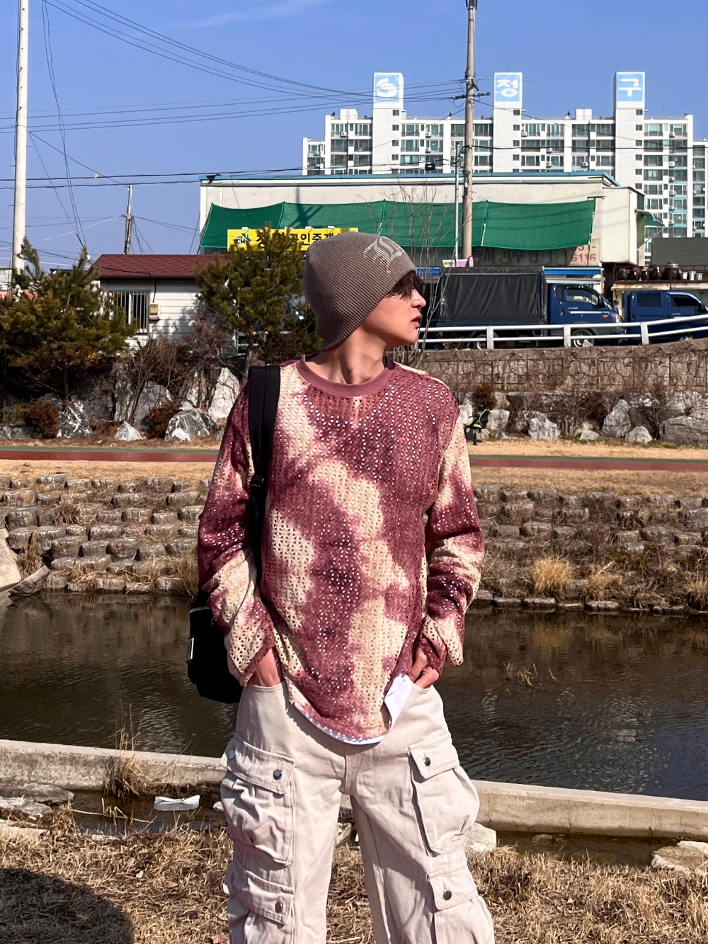 긴팔 티셔츠 모델 착용 이미지-S1L24