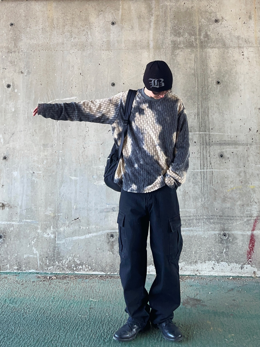 긴팔 티셔츠 모델 착용 이미지-S1L30