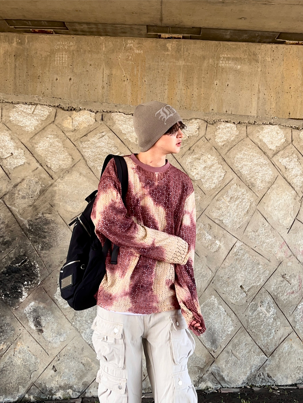 긴팔 티셔츠 모델 착용 이미지-S1L20