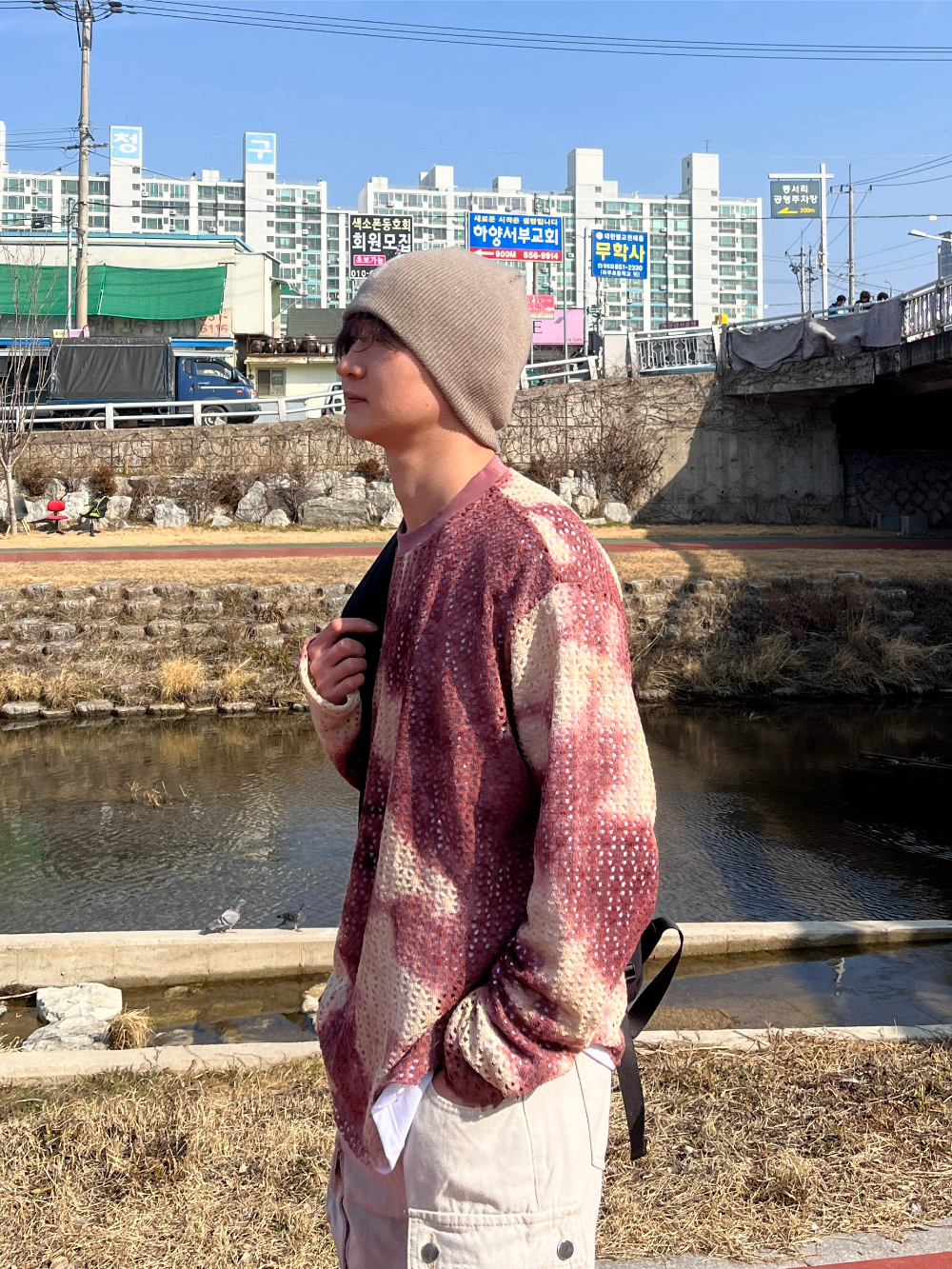 긴팔 티셔츠 모델 착용 이미지-S1L17