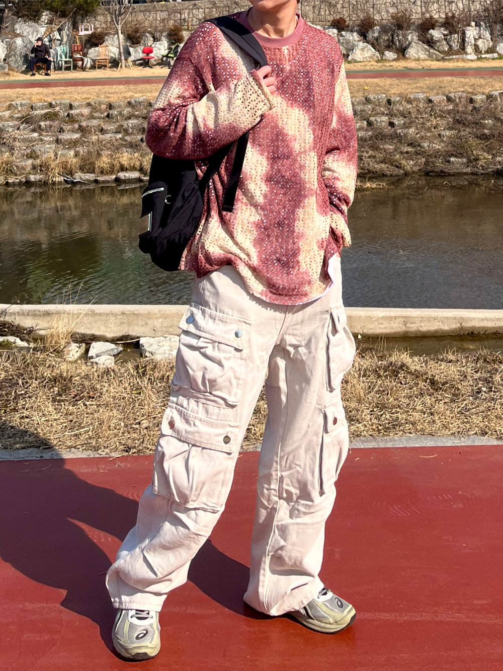 긴팔 티셔츠 모델 착용 이미지-S1L25