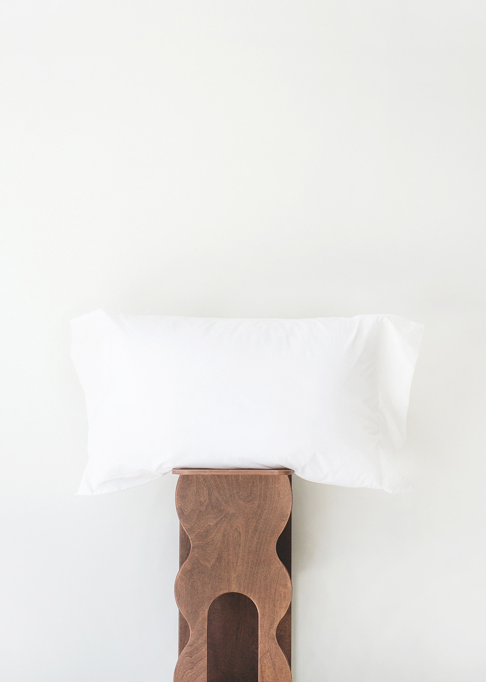 Flap cotton pillow cover - white