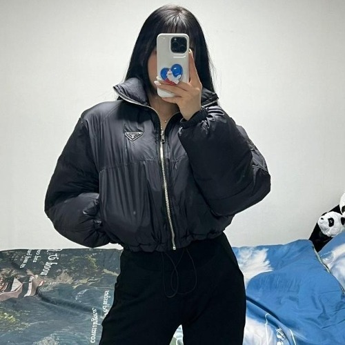 프라다 절개 덕다운 패딩