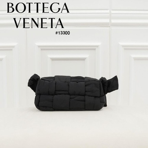 🔆 [Bottega Veneta] 보테가베네타 패딩 테크 카세트백  🔆