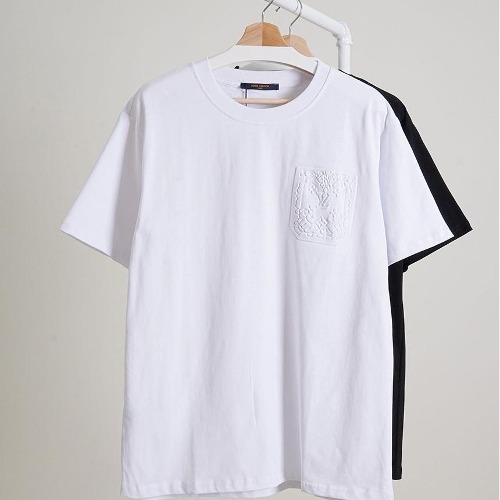 🔆 [Louis Vuitton] 루이비통 포켓 LV 엠보 로고 코튼 저지 티셔츠 🔆