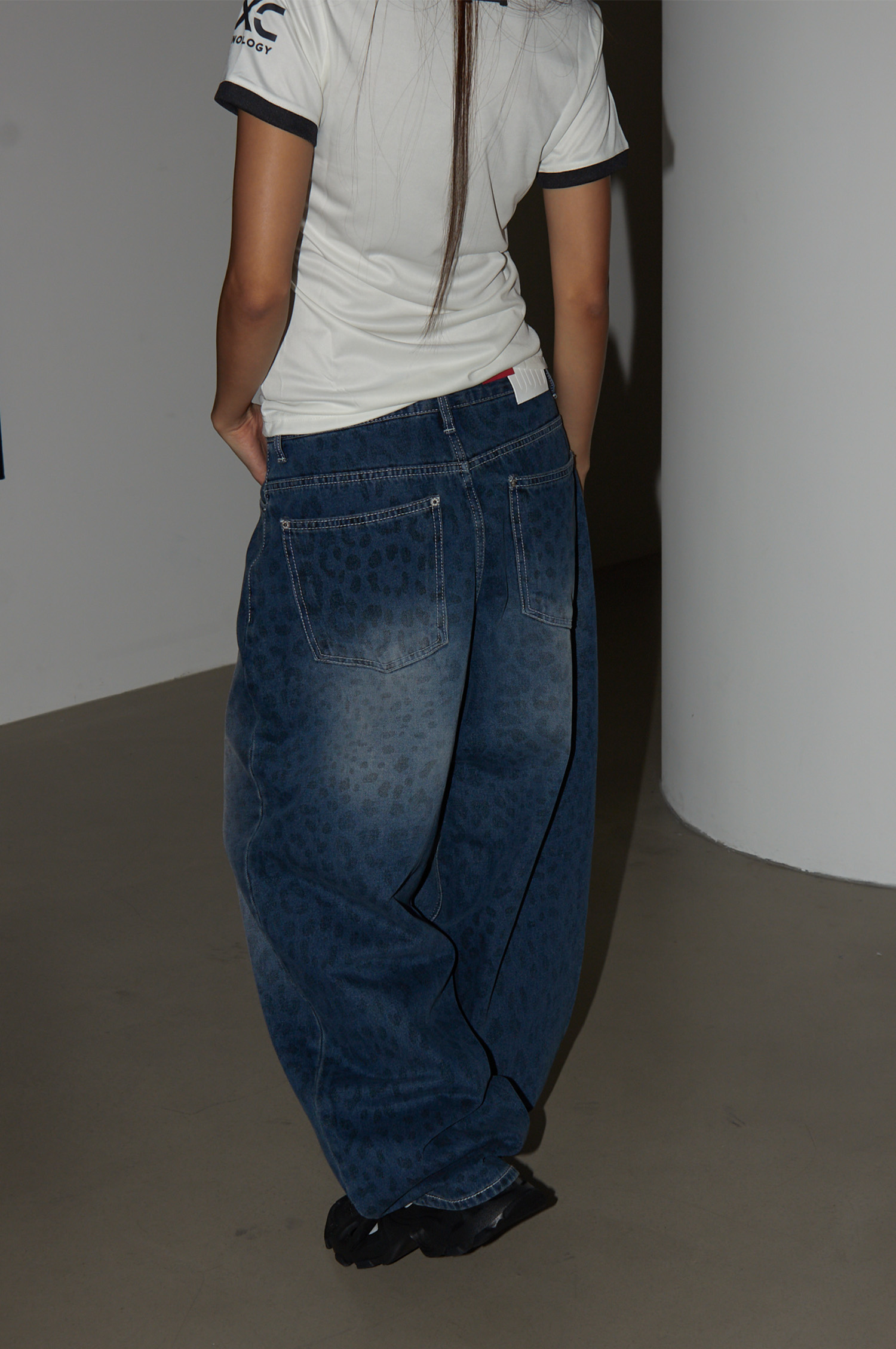 OOTJ LEOPARD MEGA WIDE DENIM - 런츠