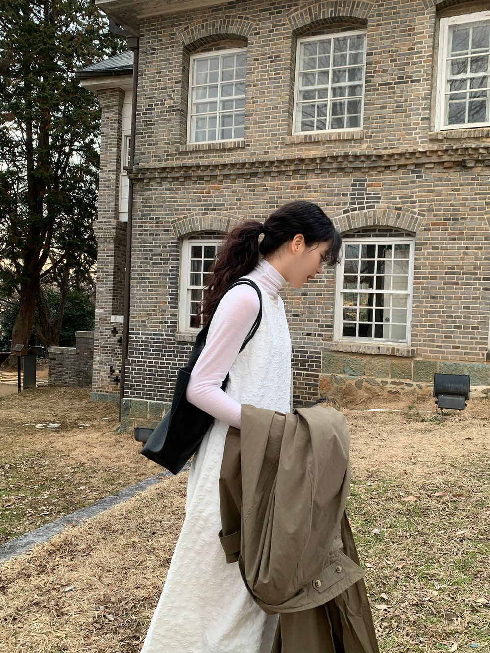 네이 오버핏 트랜치 코트 상세 이미지 14