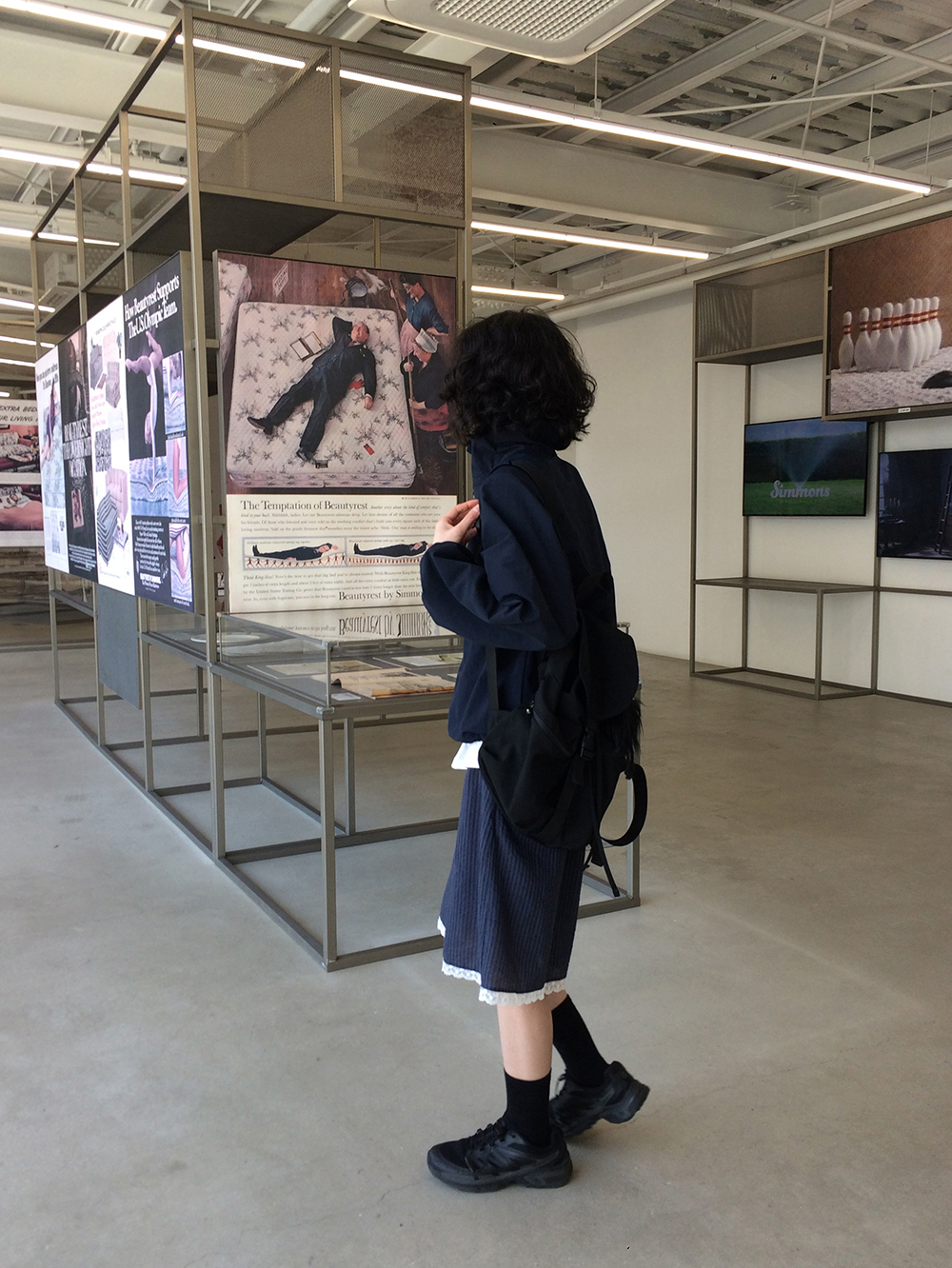 치마 모델 착용 이미지-S1L31