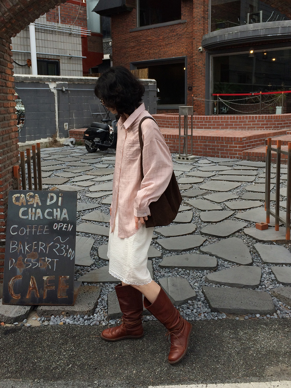 치마 모델 착용 이미지-S2L20