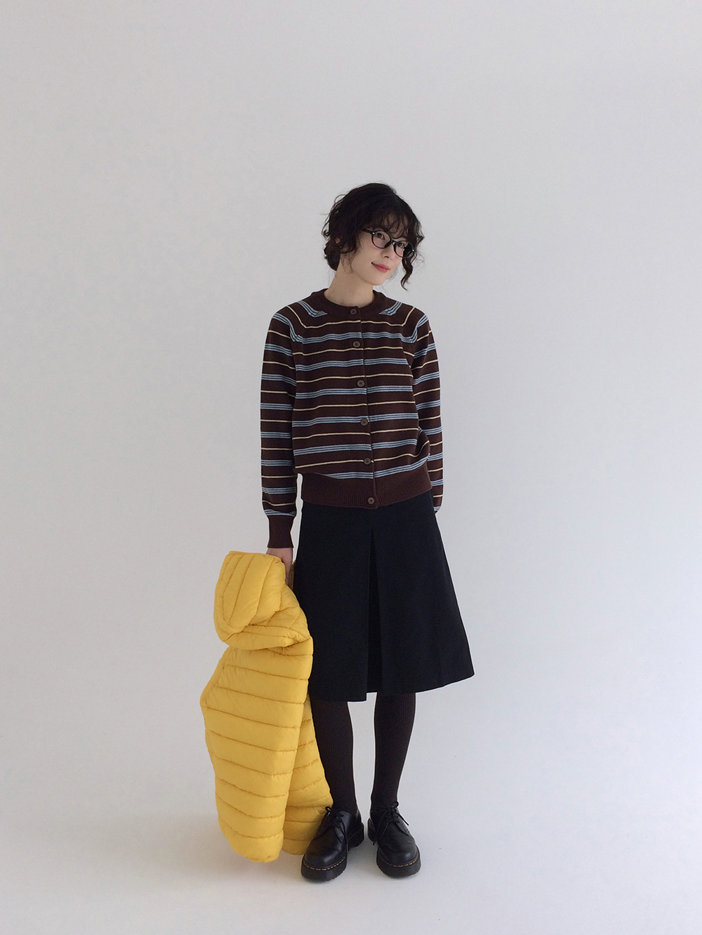 패딩 모델 착용 이미지-S1L21