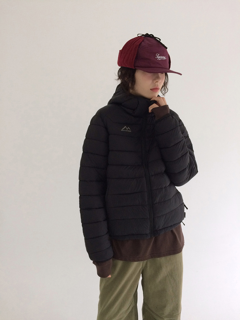 패딩 모델 착용 이미지-S1L32