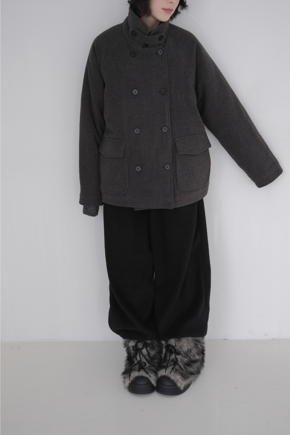 코트 모델 착용 이미지-S1L66