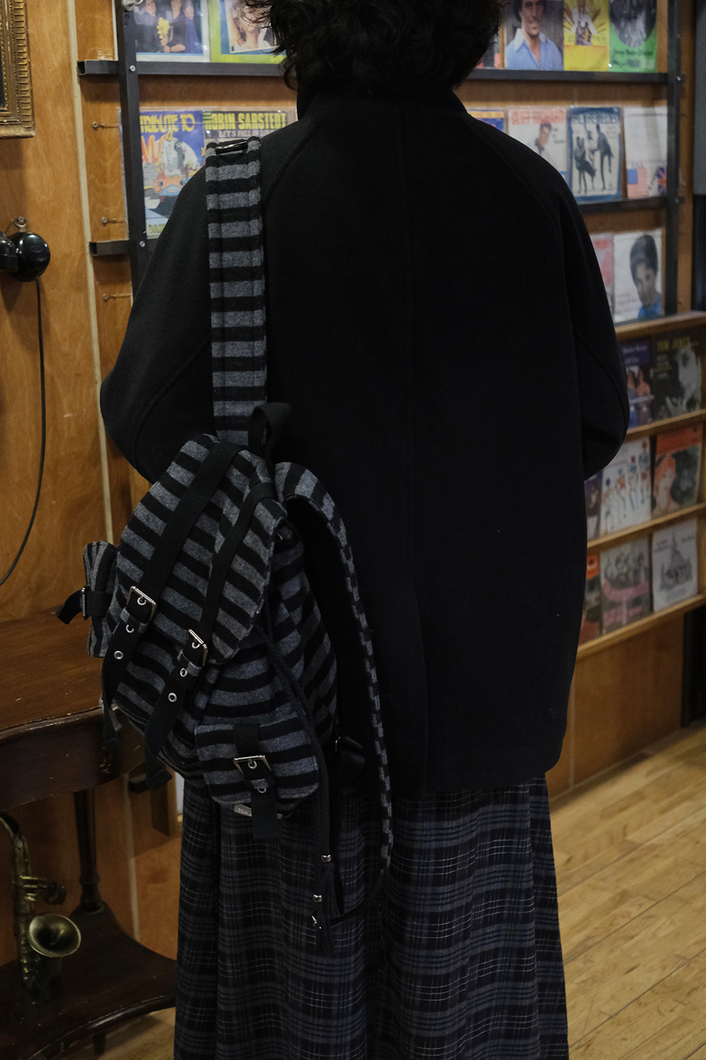 코트 모델 착용 이미지-S1L40