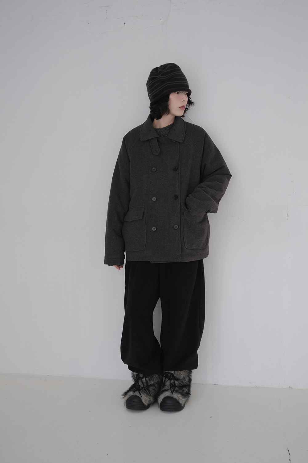 코트 모델 착용 이미지-S1L69