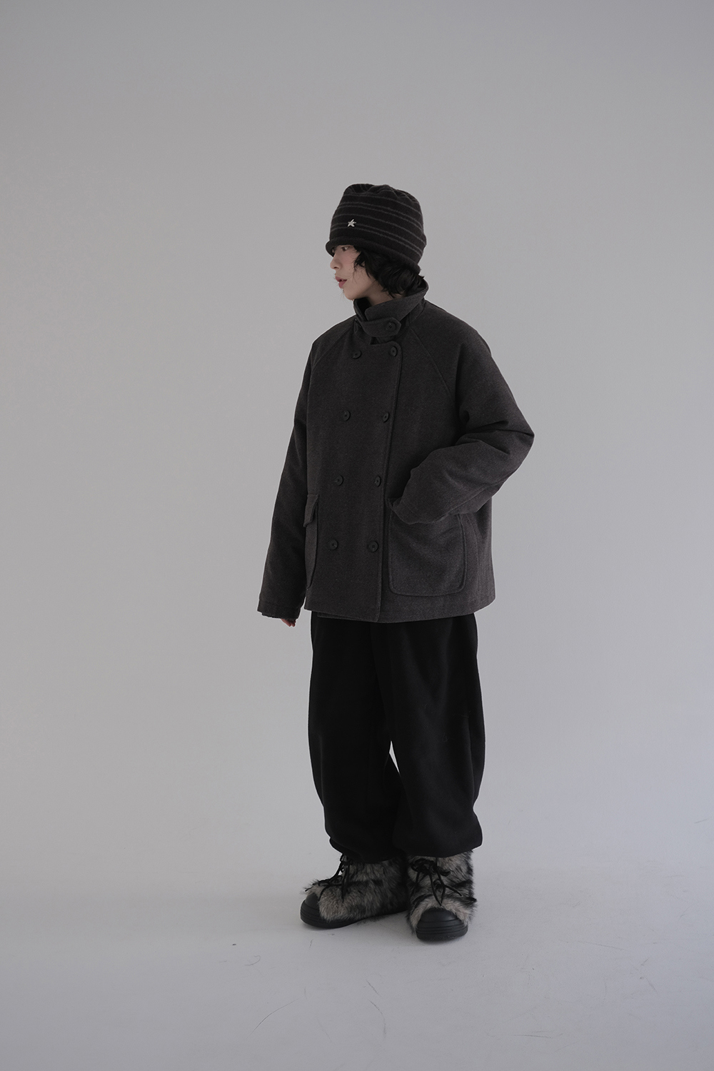 코트 모델 착용 이미지-S1L54