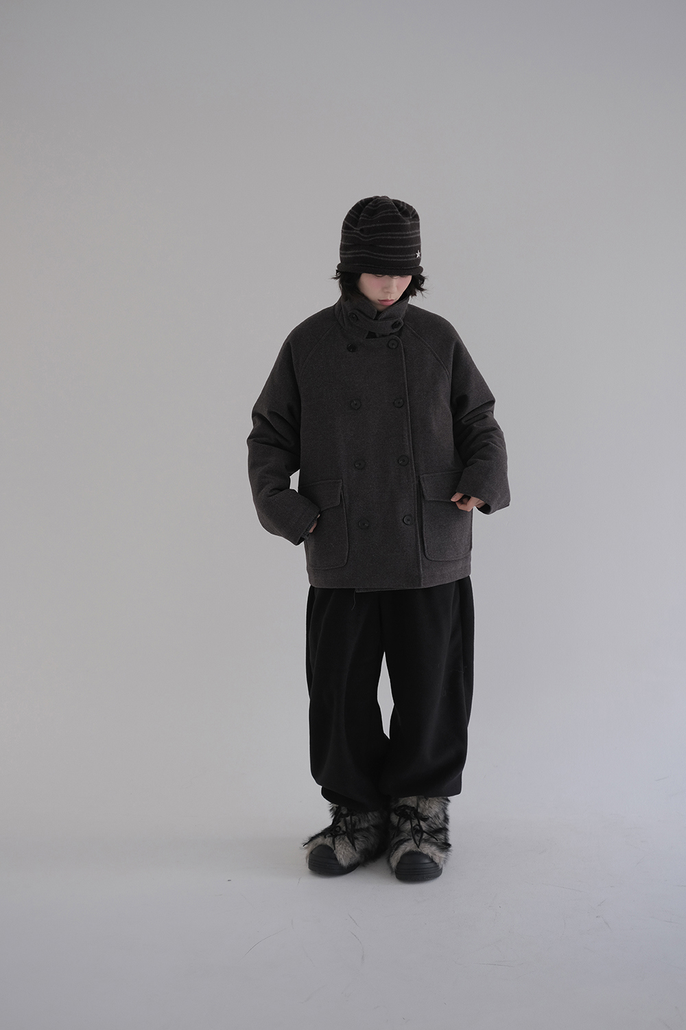 코트 모델 착용 이미지-S1L53