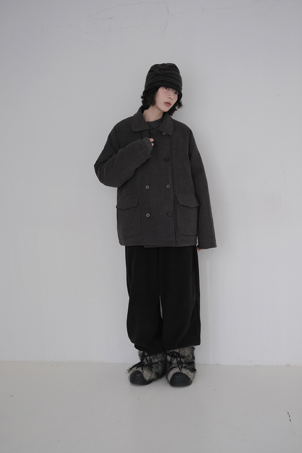 코트 모델 착용 이미지-S1L70