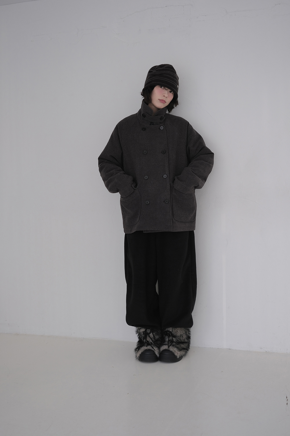 코트 모델 착용 이미지-S1L57