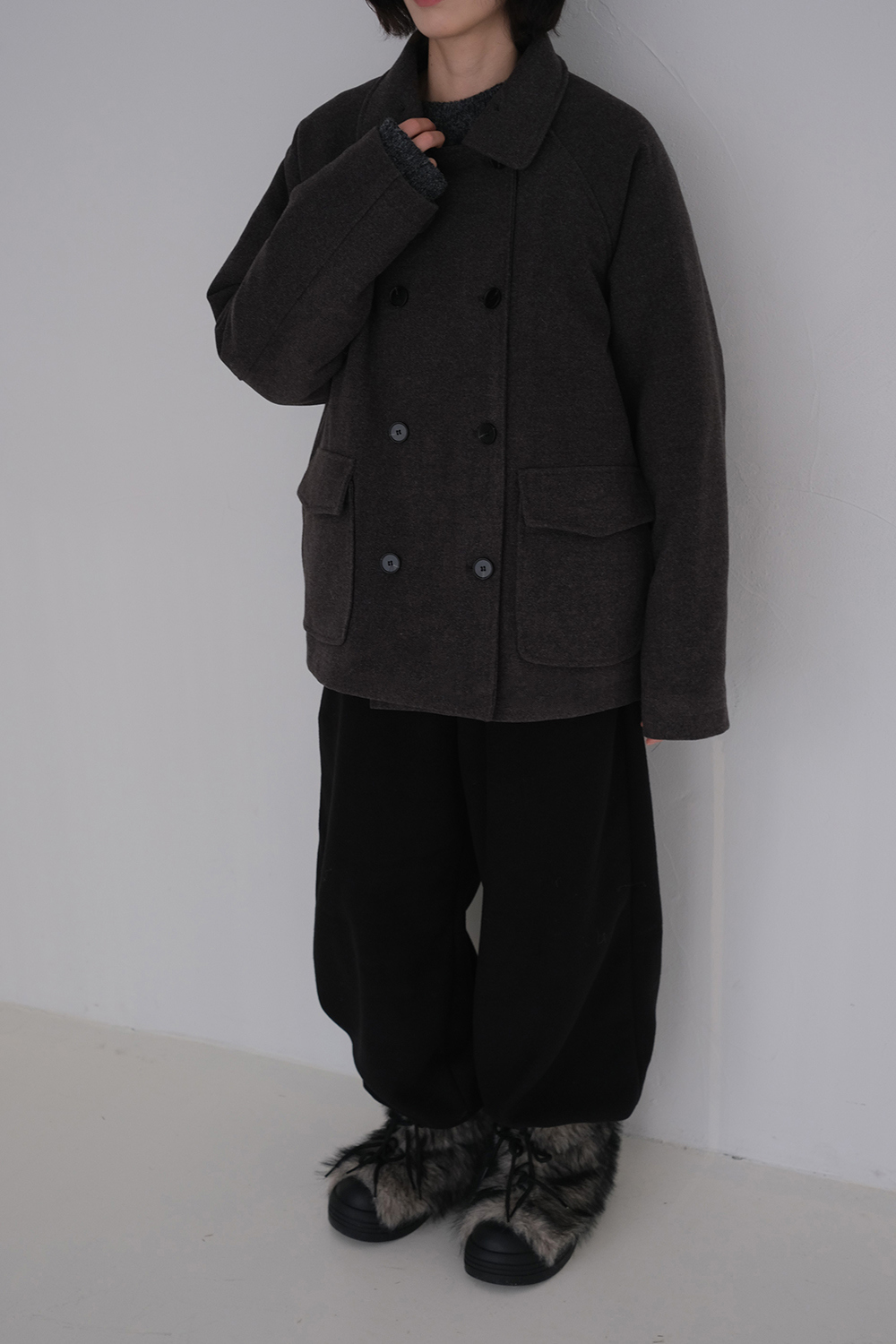 코트 모델 착용 이미지-S1L74