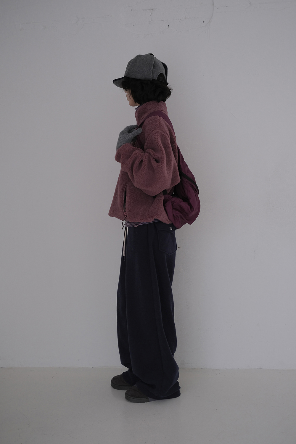 긴팔 티셔츠 모델 착용 이미지-S1L36