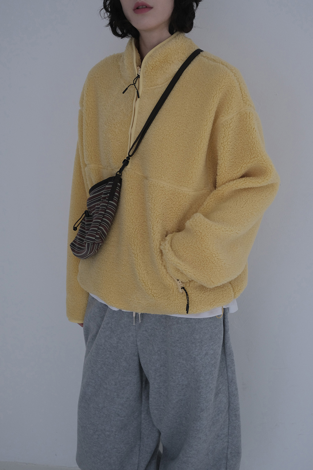 긴팔 티셔츠 모델 착용 이미지-S1L14