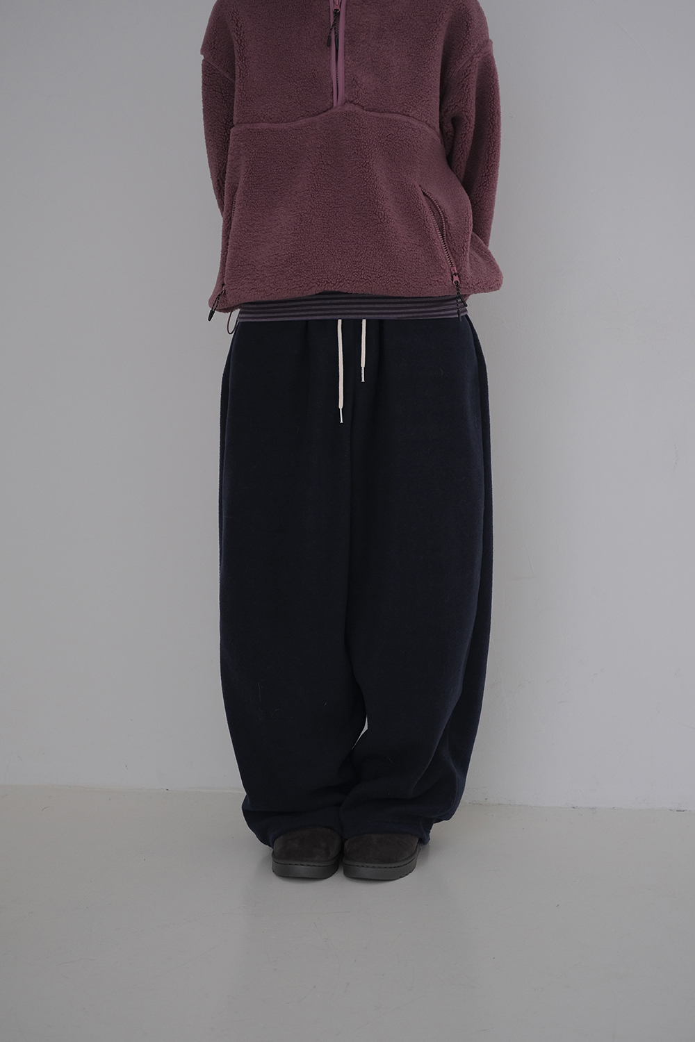 긴팔 티셔츠 모델 착용 이미지-S1L44