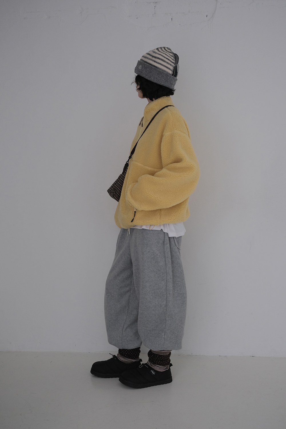 긴팔 티셔츠 모델 착용 이미지-S1L20