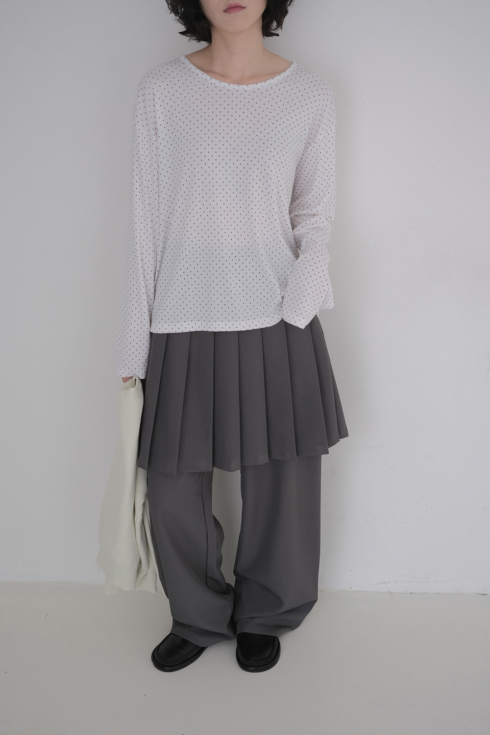 바지 모델 착용 이미지-S1L31