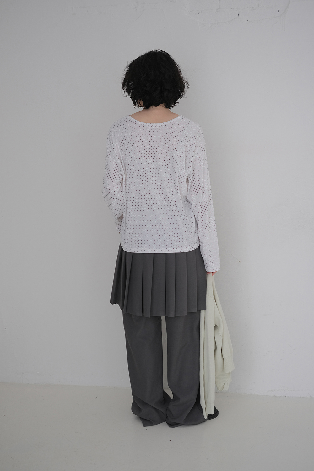 바지 모델 착용 이미지-S1L25