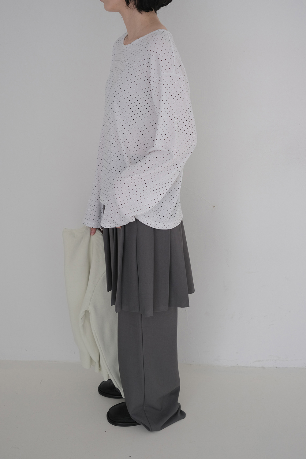 바지 모델 착용 이미지-S1L33