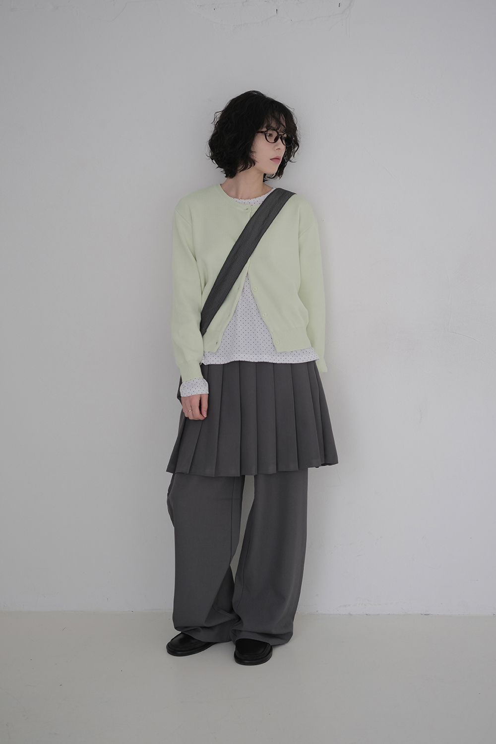 바지 모델 착용 이미지-S1L12