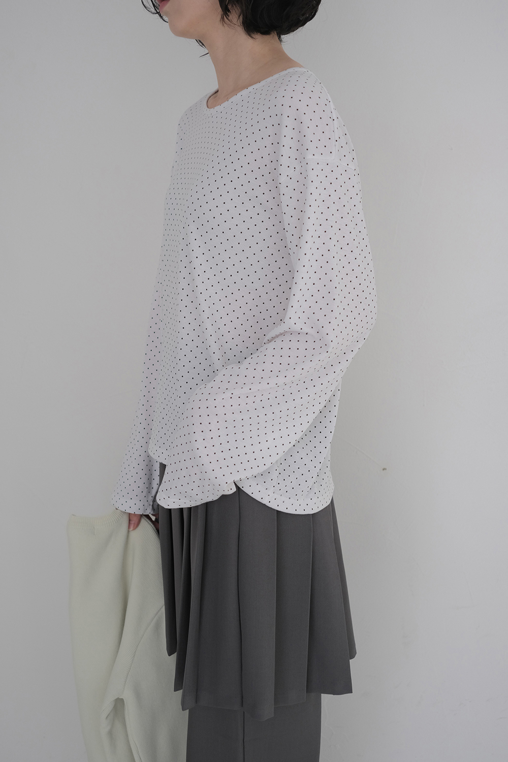 바지 모델 착용 이미지-S1L32