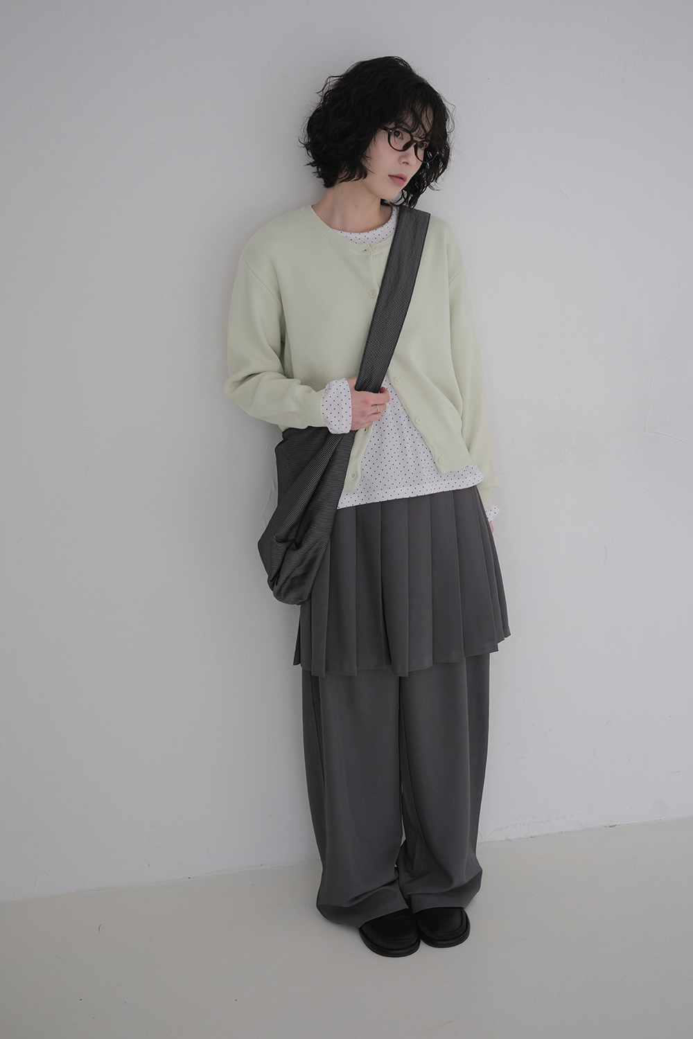 바지 모델 착용 이미지-S1L16