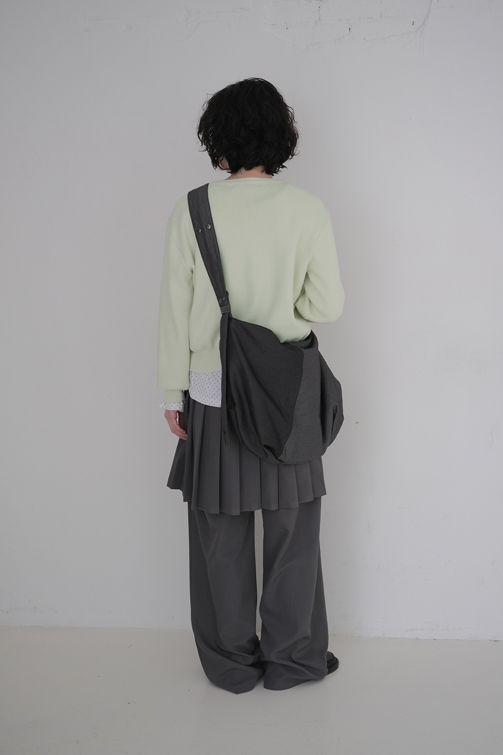 바지 모델 착용 이미지-S1L14