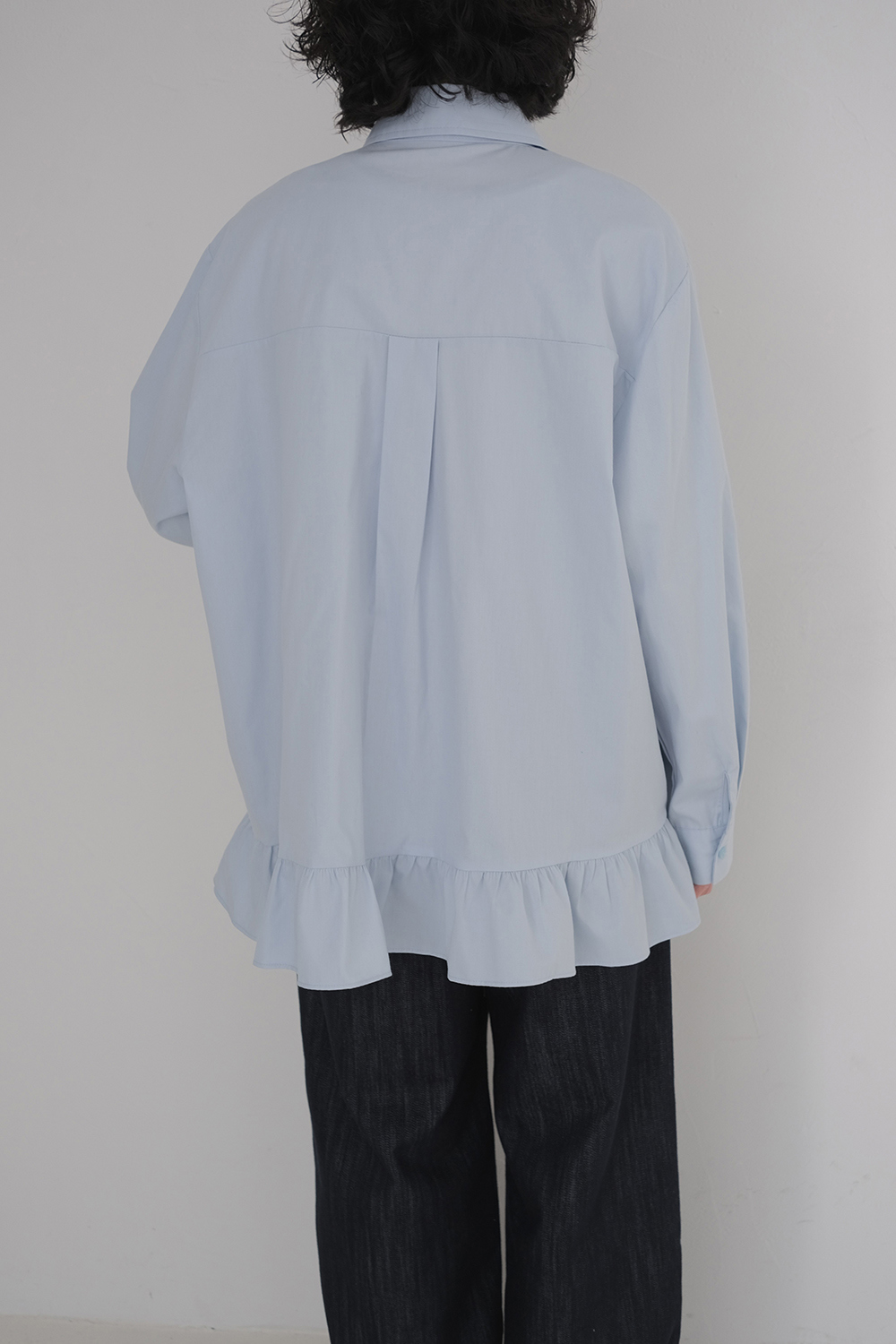 블라우스 모델 착용 이미지-S1L11