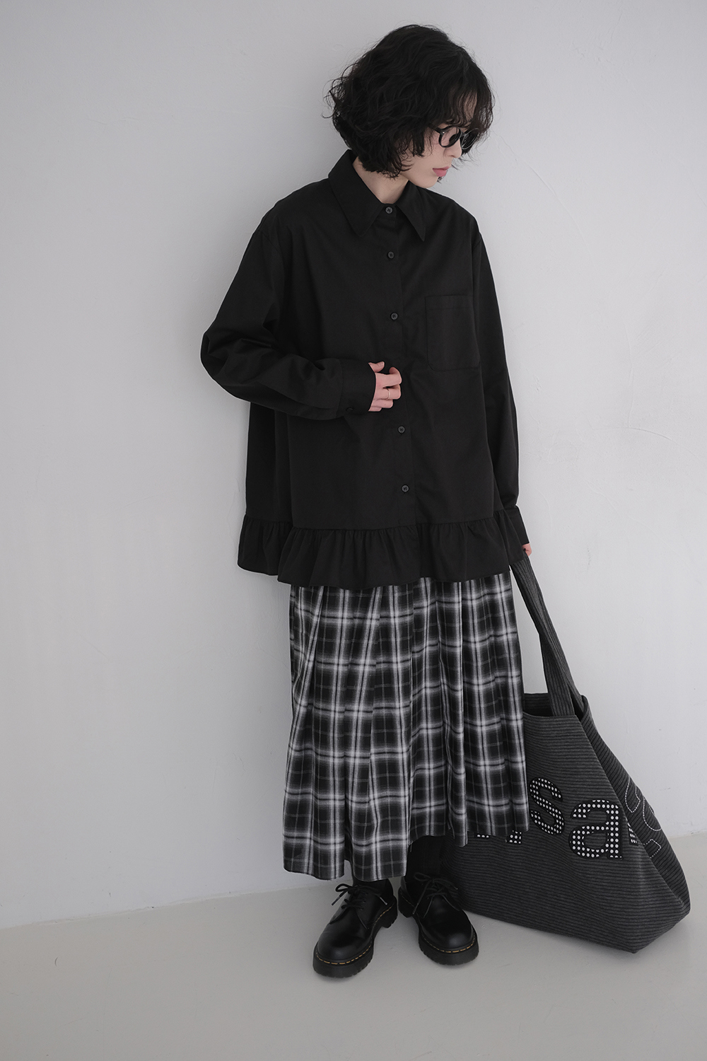 블라우스 모델 착용 이미지-S1L75