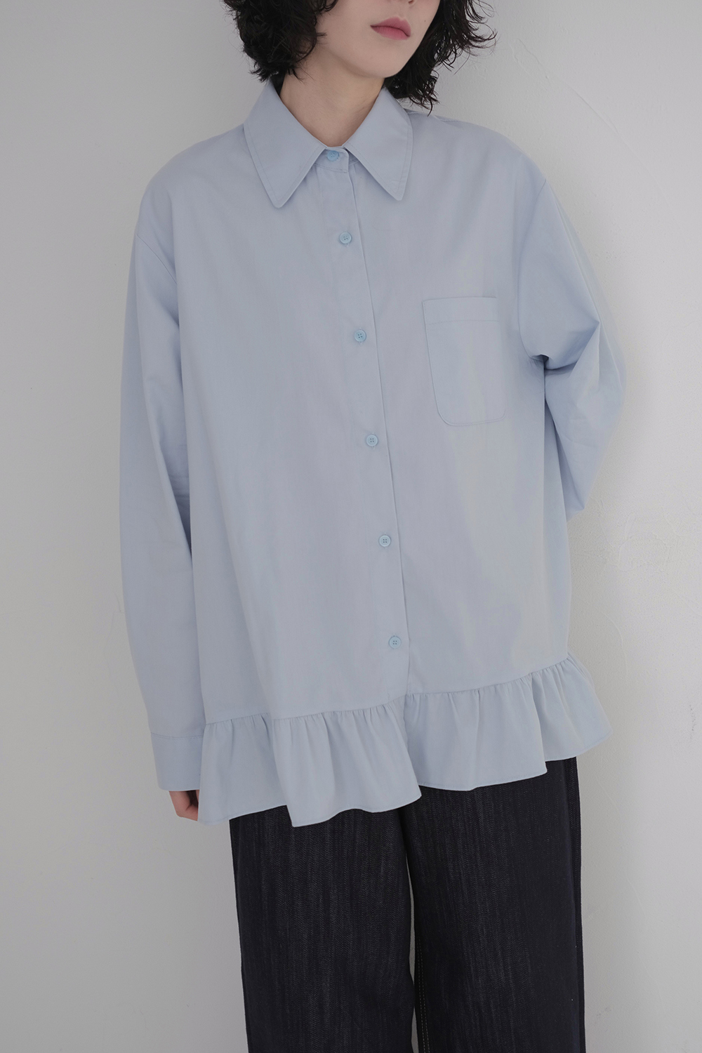 블라우스 모델 착용 이미지-S1L9