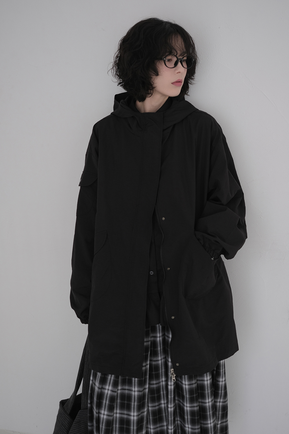 블라우스 모델 착용 이미지-S1L77